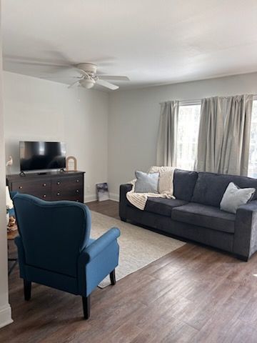 AO4furnishedlvingrm1bd2